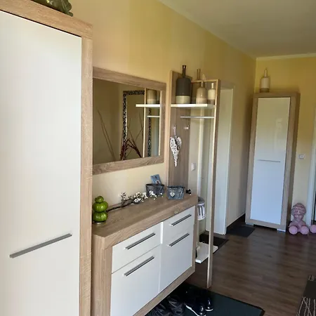 Apartment Vis-a-vis *